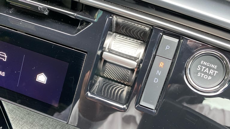 2024 Peugeot 3008 73kWh GT SUV 5dr Electric Auto (210 ps) SUV Electric Automatic