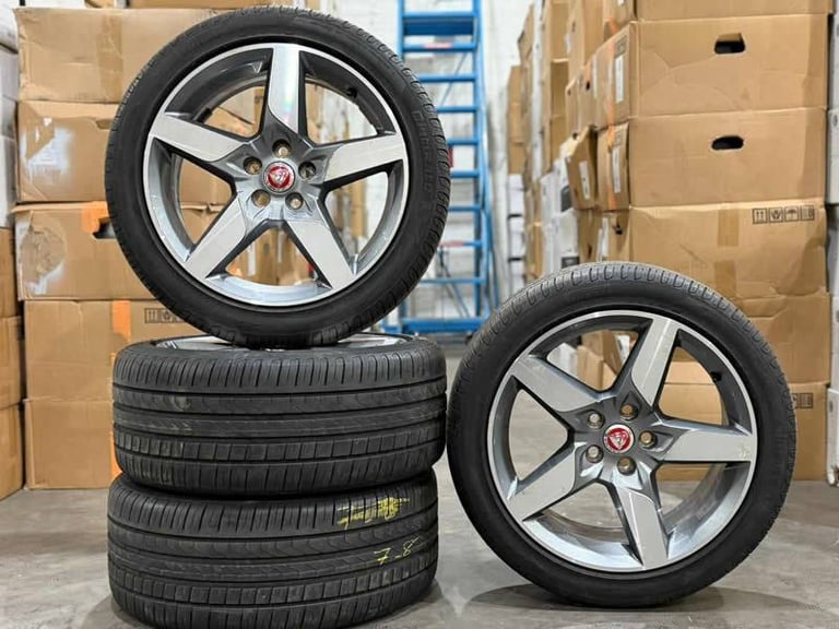 18" Genuine JAGUAR XE Alloy Wheels & Pirelli Tyres