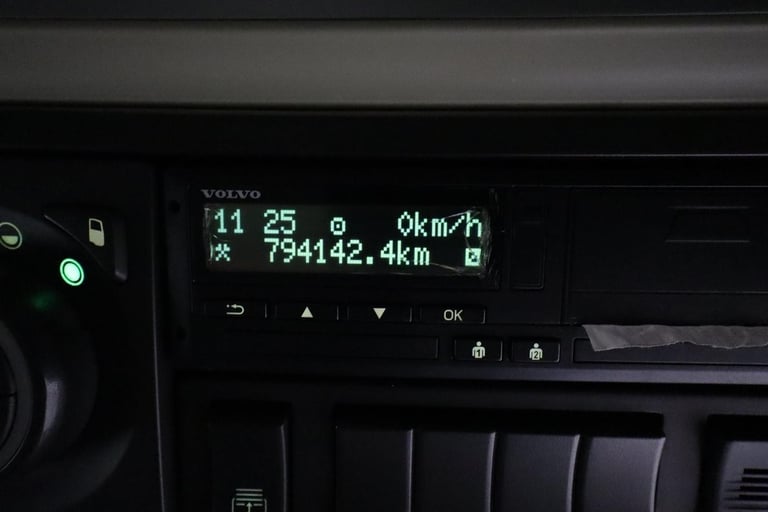 2019 (19 PLATE) Volvo FH460 6x2 Euro 6 Tractor Units