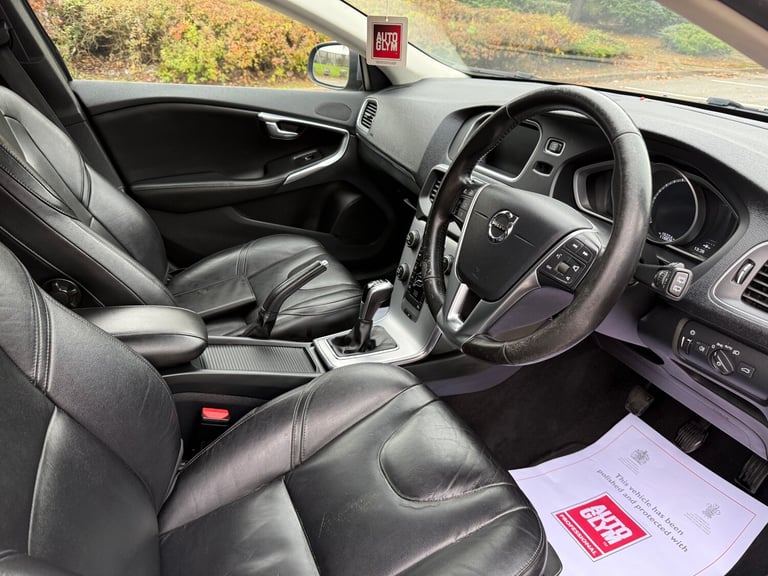 2017 Volvo V40 D2 [120] Inscription 5dr HATCHBACK Diesel Manual