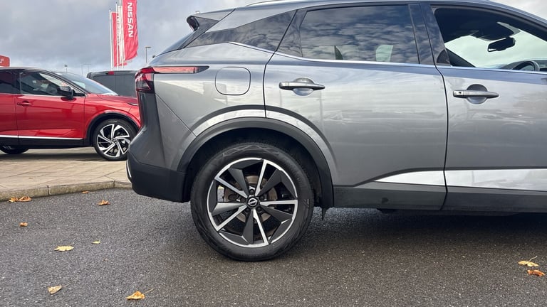2022 Nissan Qashqai 1.3 DiG-T MH Tekna 5dr Petrol Hatchback Hatchback Petrol Manual