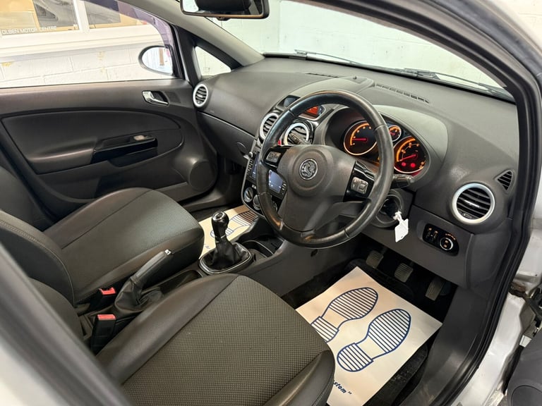 2010 Vauxhall Corsa 1.4i 16V [100] SE 5dr HATCHBACK Petrol Manual