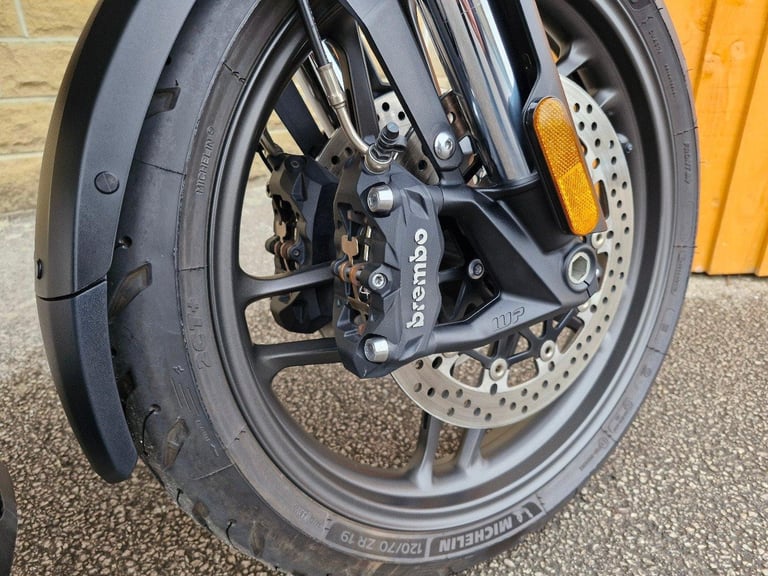 2020 Triumph Tiger 1200 SE Alpine Edition Full Expedition luggage Engine bars