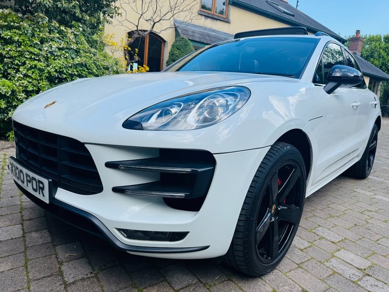 Porsche MACAN TURBO  - STUNNING MEGA SPEC - bmw mercedes audi jaguar 4x4 SUV PX 