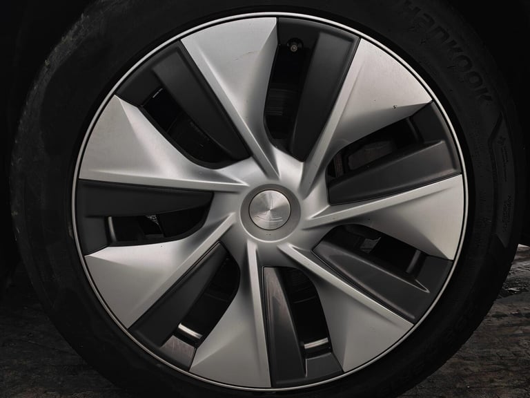 2022 Tesla Model Y (Dual Motor) Long Range Auto 4WDE 5dr MPV Electric Automatic