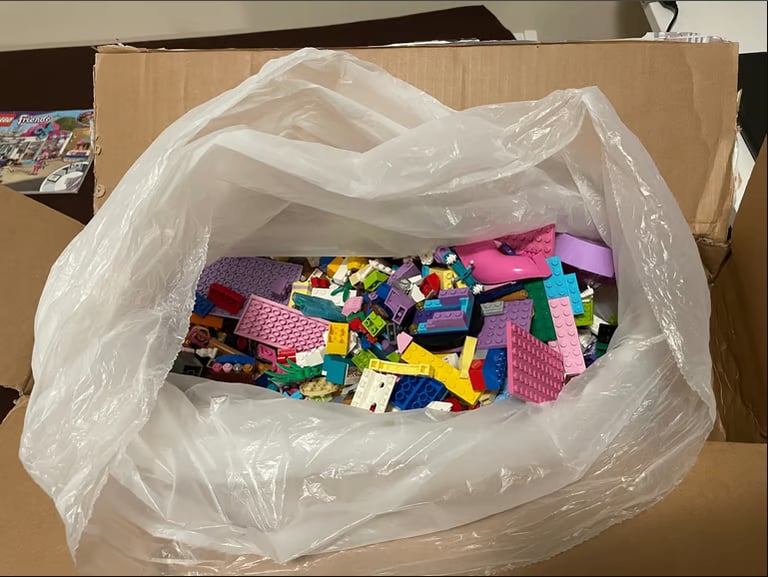 HUGE COLLECTION OF LEGO SETS WORTH OVER £500. SEE LIST BELOW