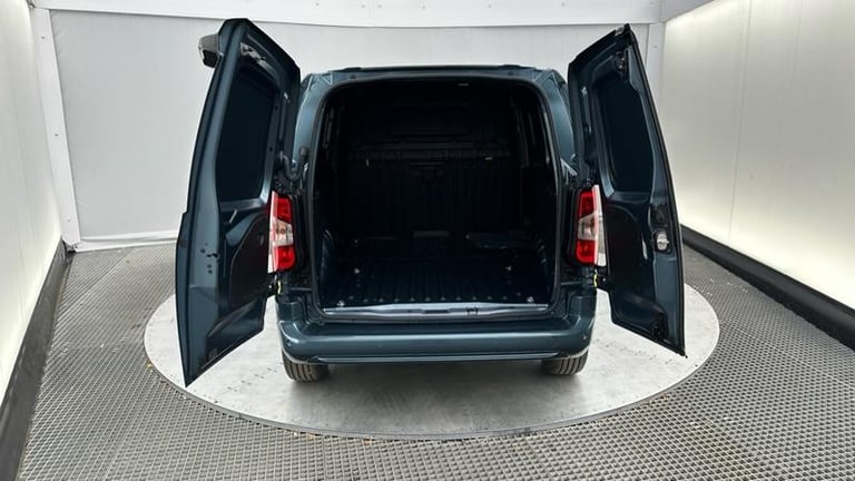 2025 Citroen Berlingo 1.5 BlueHDi 130ps Van Driver EAT8 PANEL VAN DIESEL Automatic