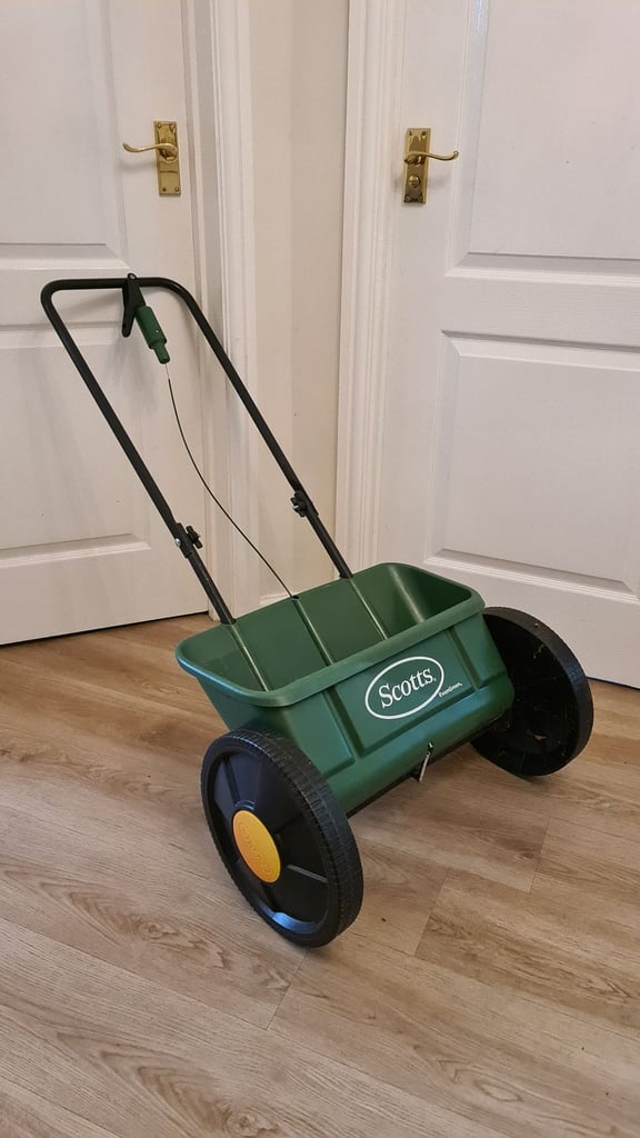 image for Scott evergreen drop Seed & fertiliser spreader 