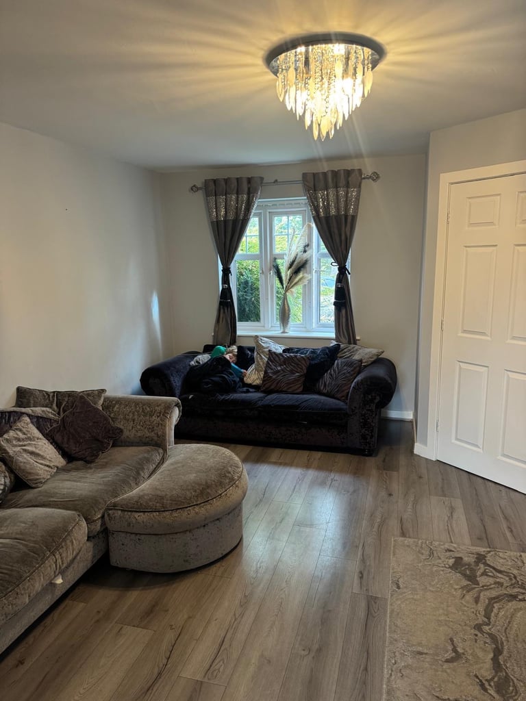 3 Bed Semi Detached for Rent