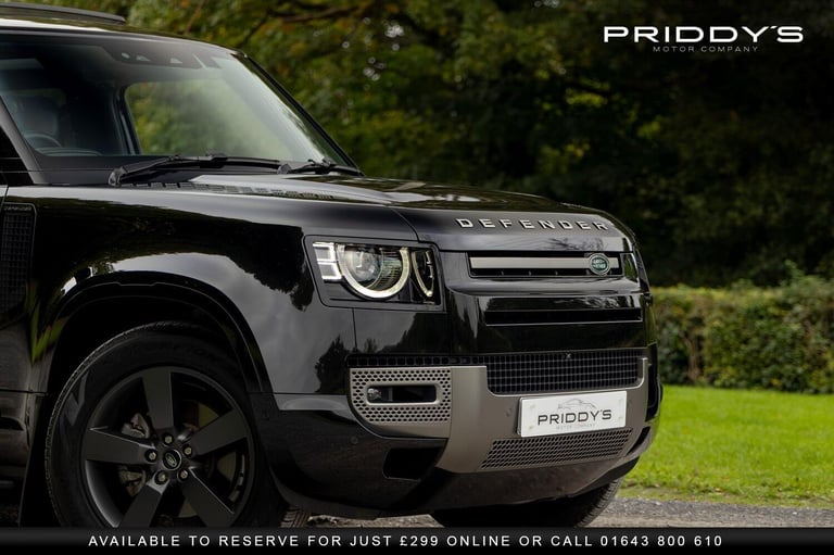 LAND ROVER DEFENDER 90 2.0 P300 X-Dynamic HSE - Amazing spec. Massive presence.