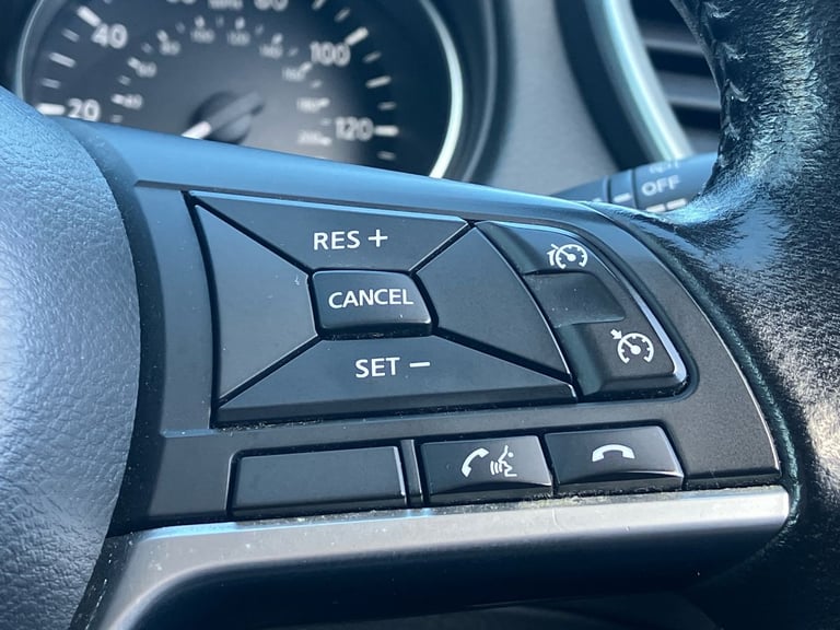 2018 Nissan Qashqai 1.2 DiG-T Tekna 5dr SUV PETROL Manual