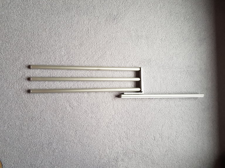 Pull-Out Extending Tea Towel Holder