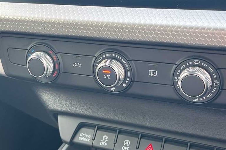 2020 Audi A1 1.0 TFSI 30 S line Sportback 5dr Petrol S Tronic Euro 6 (s/s) (116 ps) Hatchback Pet...