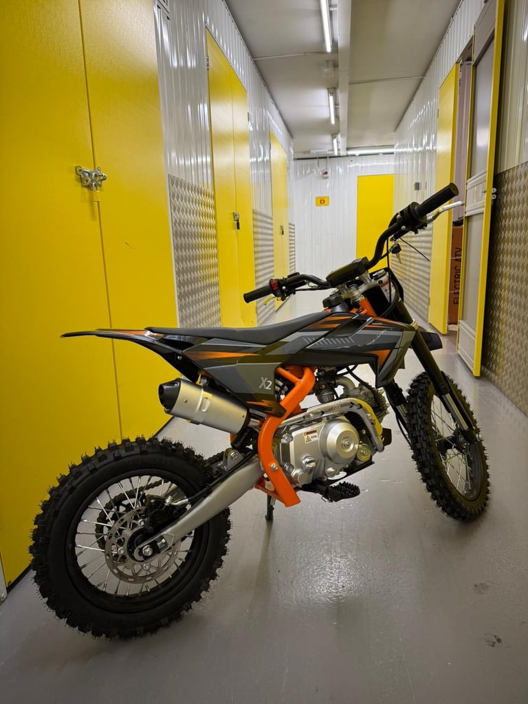110cc Dirt Bike Petrol 4 Stroke Midi Teens Kids Not 125cc or 49cc 50cc Scrambler Stomp Motorbike