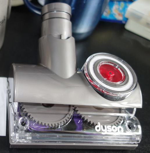 🧹 For Sale: Dyson DC54 Multi-Floor + Tangle-Free Turbine Tool – Working Order (Putney)