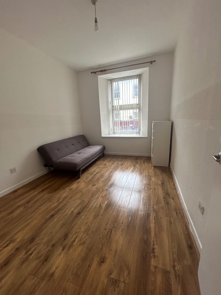 1-Bedroom Flat for Rent – West Blackhall Street, Greenock