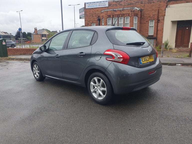 Peugeot, 208, Hatchback, 2013, Manual, 1398 (cc), 5 doors