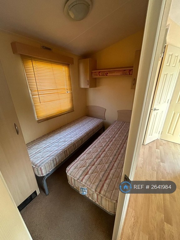 2 bedroom house in Plaistow Road, Dunsfold, Godalming, GU8 (2 bed) (#2641984)