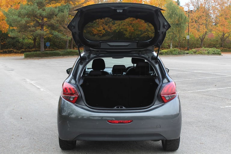 2017 Peugeot 208 1.2 208 Allure 5dr Hatchback Petrol Manual