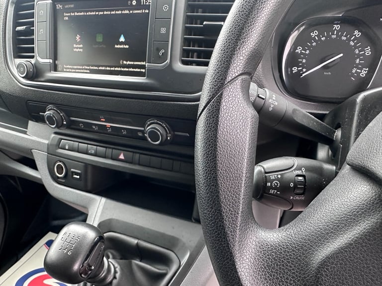 2021 71 VAUXHALL VIVARO 2700 1.5d 120PS Dynamic L1 H1 Van