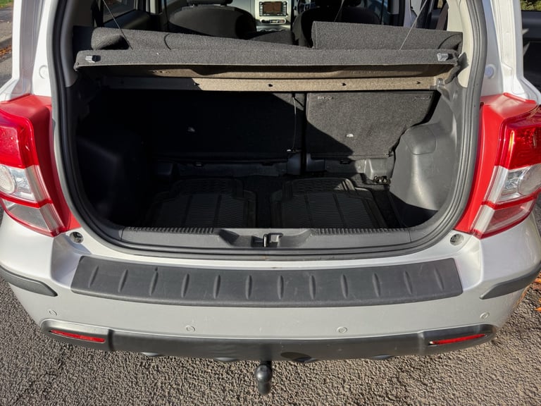 Toyota, URBAN CRUISER, Hatchback, 2010, Manual, 1329 (cc), 5 doors