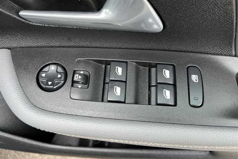 2022 Vauxhall Mokka 1.2 Turbo Elite Premium SUV 5dr Petrol Manual Euro 6 (s/s) (100 ps) SUV Petro...