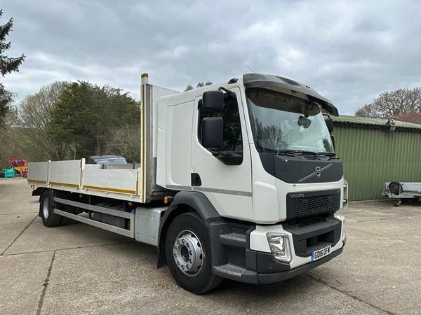 Volvo FL250 Rest Cab 4 Seats 24ft Dropside Scaffold Body