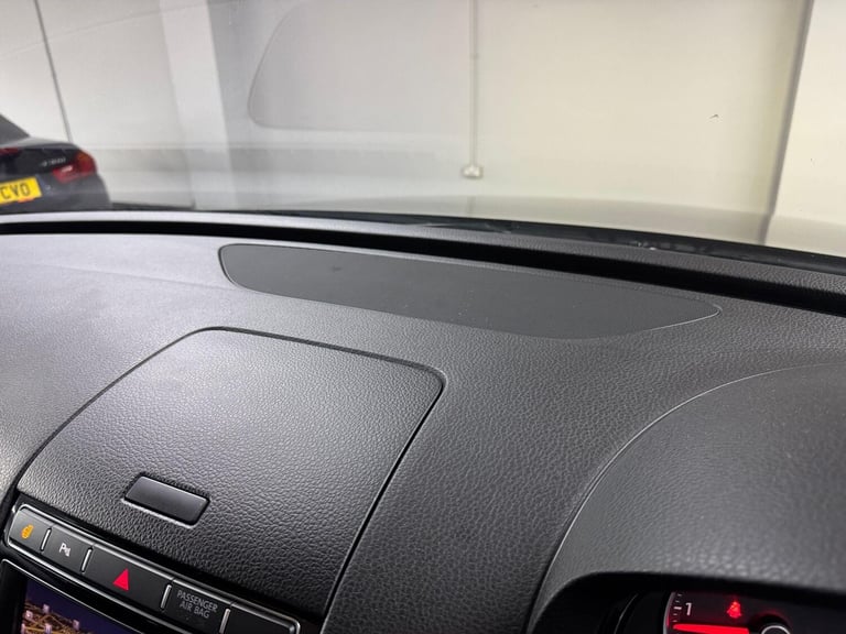 2015 Volkswagen Touareg 3.0 TDI V6 BlueMotion Tech R-Line Tiptronic 4WD Euro 6 (s/s) 5dr ESTATE D...