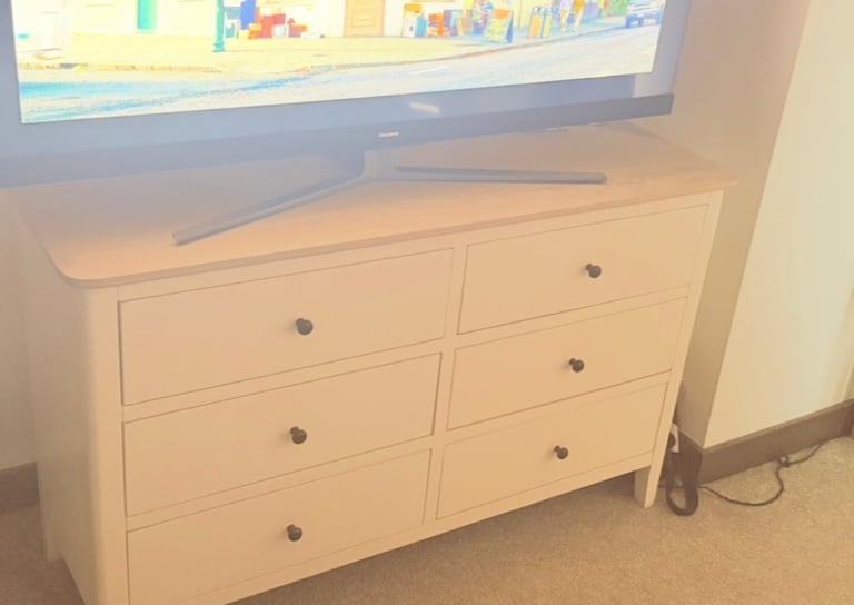 image for Was £395 - Now £120 bedroom chest of drawers Oak/Wood