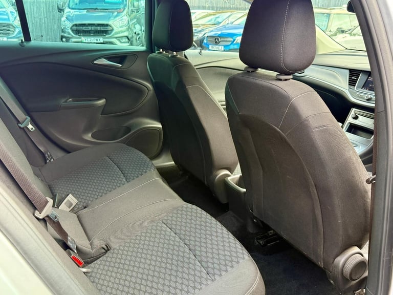 2020 Vauxhall Astra 1.2 Turbo SE Sports Tourer Euro 6 **Low Miles - 50 MPG**