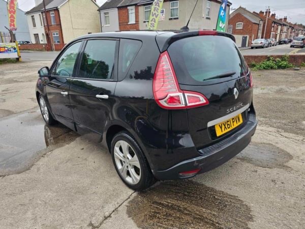 2011 Renault Scenic 1.5 dCi 110 Dynamique TomTom 5dr MPV Diesel Manual