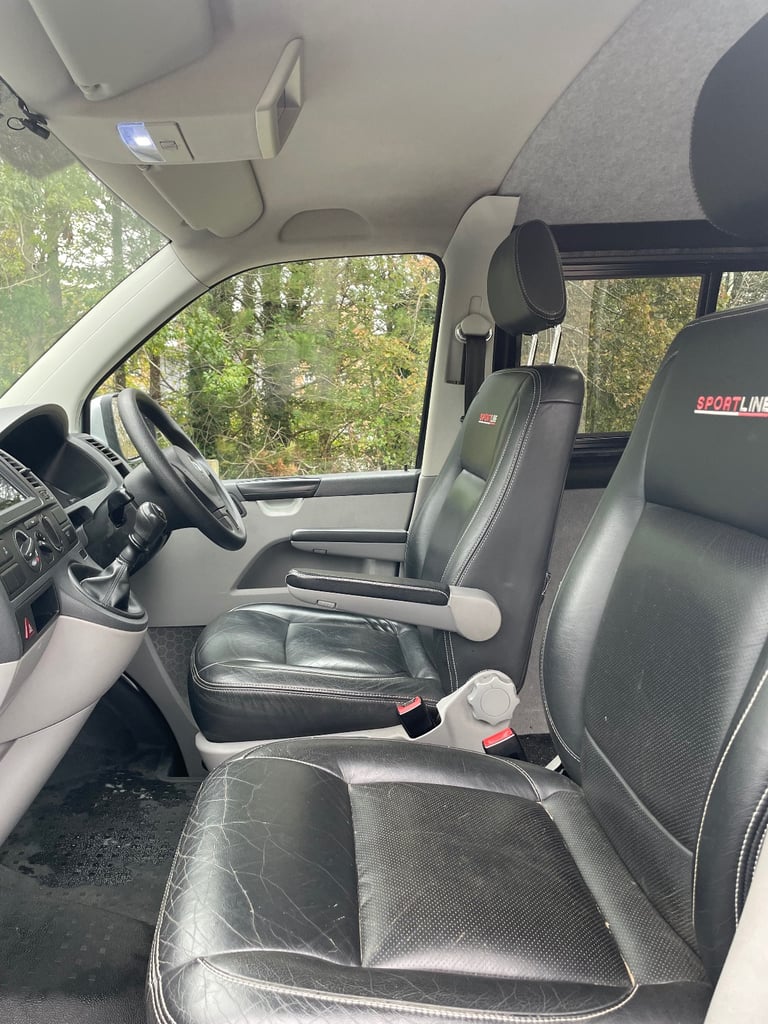 VW TRANSPORTER T5 CONVERTED VAN ROCK N ROLL BED ETC