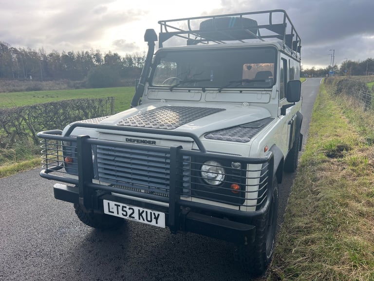 LAND ROVER DEFENDER 110