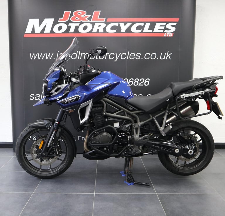 Triumph Tiger Explorer XRX. 2 Owners, Genuine Triumph Metal Side Boxes