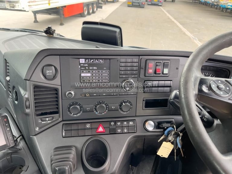 2017 (17) MERCEDES-BENZ AROCS 3248K 8X4 TIPPER