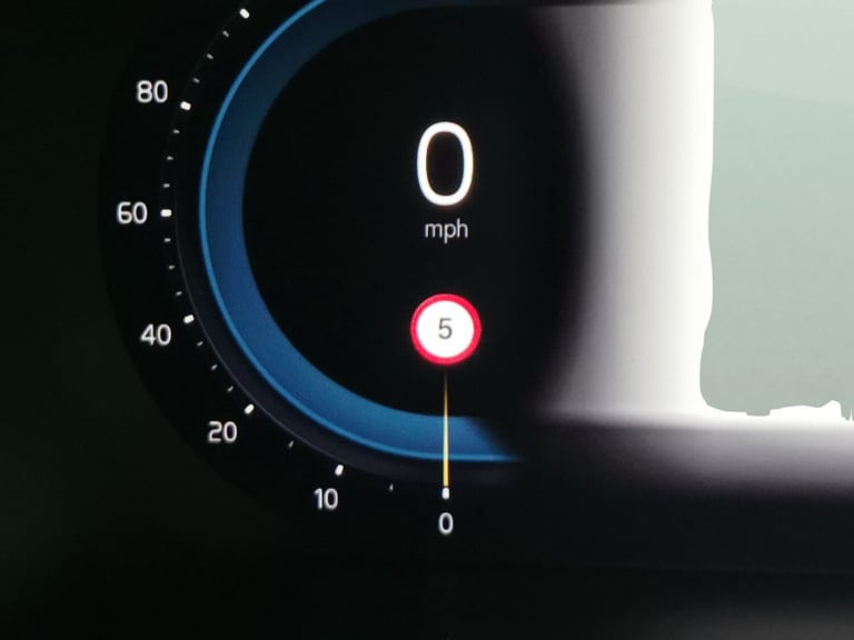 2022 Volvo XC40 2.0 B3P Plus Dark 5dr Auto ESTATE PETROL Automatic