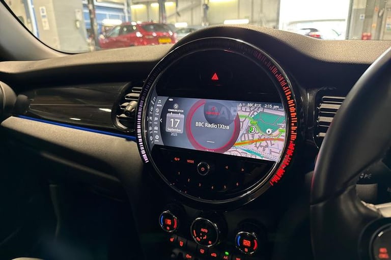 2022 MINI Hatch 1.5 Cooper Sport 5dr Auto HATCHBACK PETROL Automatic