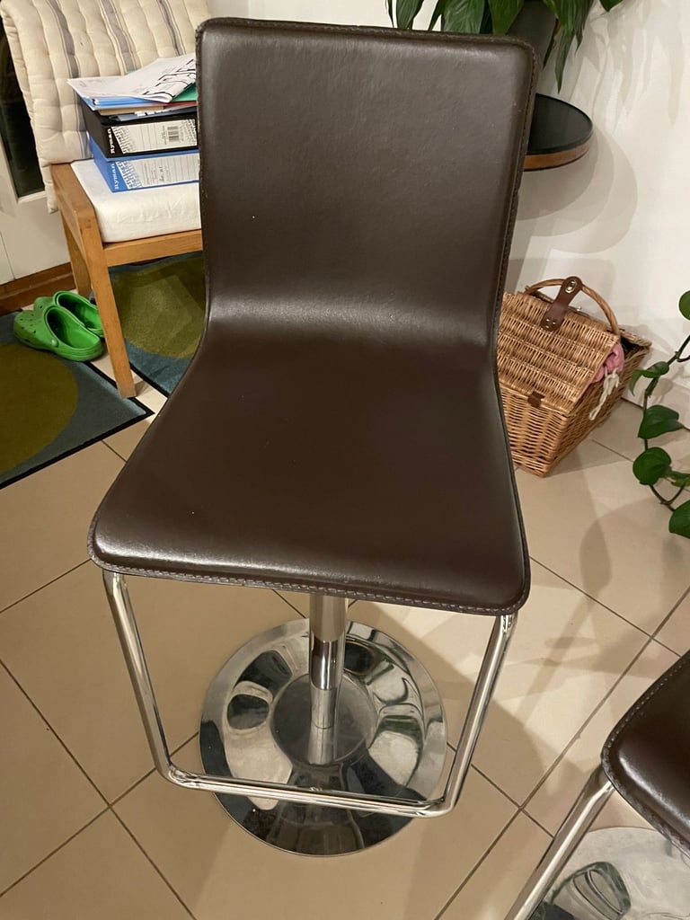 2 bar/ counter stools for sale 