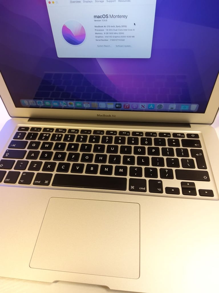 **APPLE MACBOOK AIR 13.3 INCH - 1.6GHZ I5 - 128GB SSD - 8GB RAM -MJVM2B/A 2015**