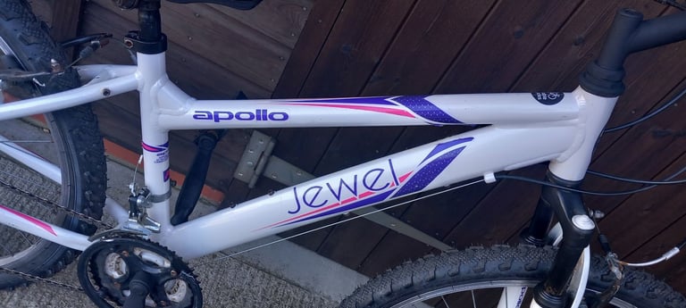 Apollo Jewel Girls Mountain Bike. 