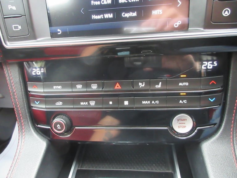 2017 Jaguar F-Pace 2.0d R-Sport 5dr Auto AWD ESTATE Diesel Automatic