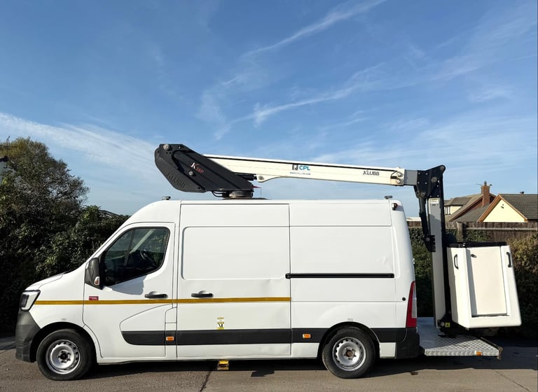 2020 RENAULT MASTER 35 KLUBB ACCESS PLATFORM EURO6 3.5T CAR LICENSE 48,000 MILES