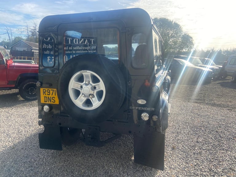  Land Rover Defender 90 2.5 TDi County Station Wagon 3dr Diesel Manual (111 bhp) Diesel Manual