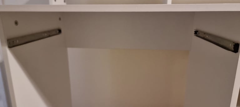 Computer desk/ bedroom desk (White)
