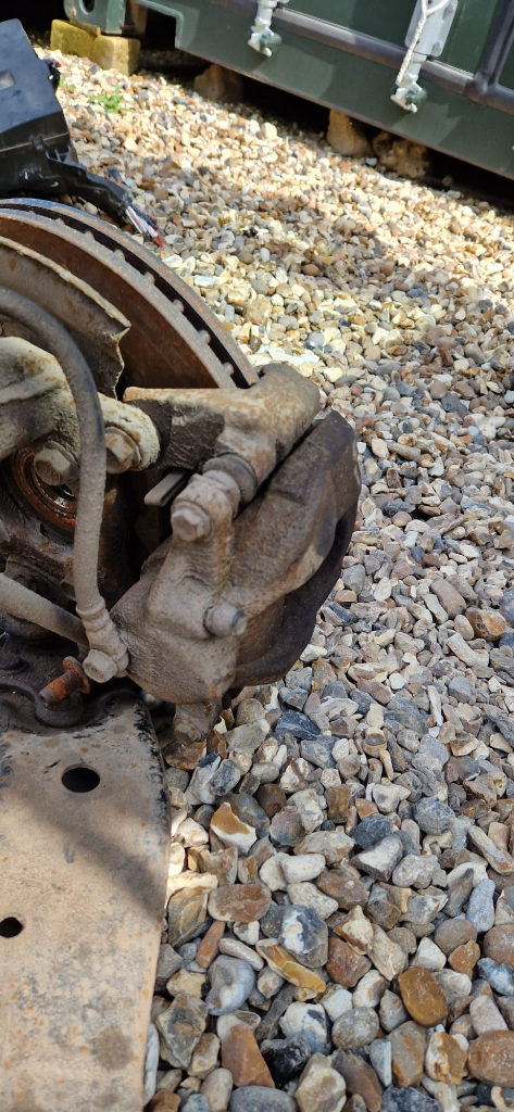 Toyota Avensis 09-15 MK3 T27 Front Passenger Side Suspension Leg O/S/F 4852005310