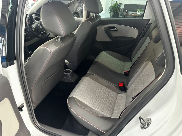 VOLKSWAGEN POLO 1.2 TSI beats 2017