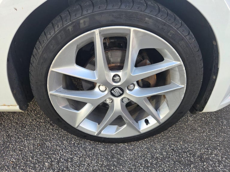2013 SEAT Leon 2.0 TDI FR 3dr [Technology Pack] HATCHBACK DIESEL Manual