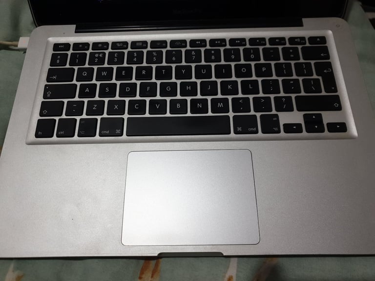 APPLE MACBOOK PRO A1278 13inch LAPTOP WITH CHARGER 2.3GHZ I5 CPU, 4GB DDR3 128GB SSD MACOS BIG SUR.