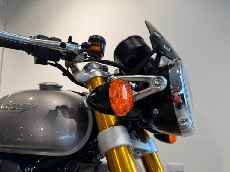 2019 TRIUMPH THRUXTON 1200 R, '19 Plate with 4592 miles