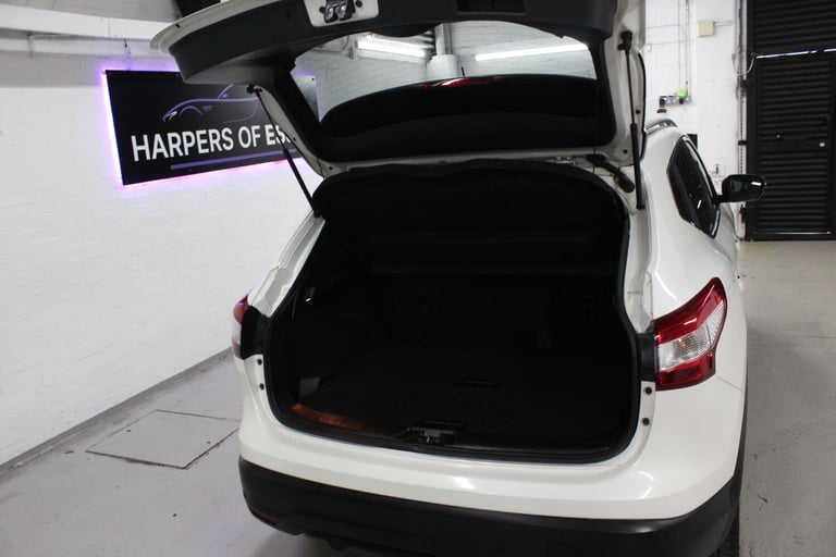 2014 Nissan Qashqai 1.2 DIG-T n-tec+ 2WD Euro 5 (s/s) 5dr HATCHBACK Petrol Manual